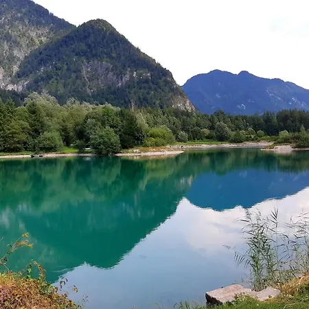 Mit Eigenem Garten In Traumhafter Lage *